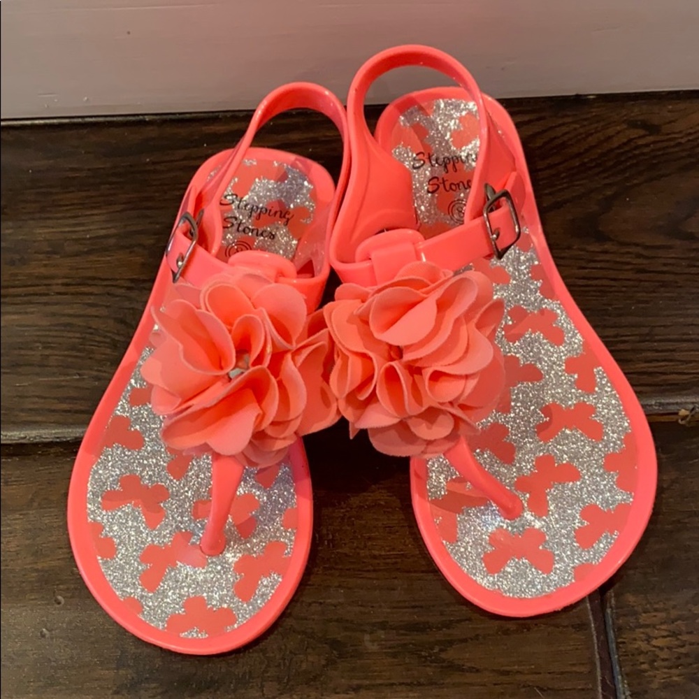 Girls sandals with flower